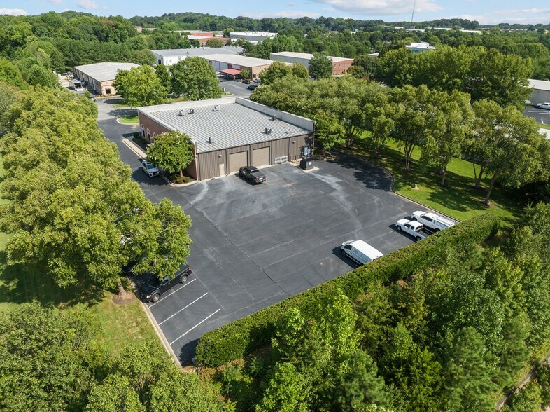 More Photos Of 147 Cedar Pointe Dr, Mooresville Research And Development For Lease