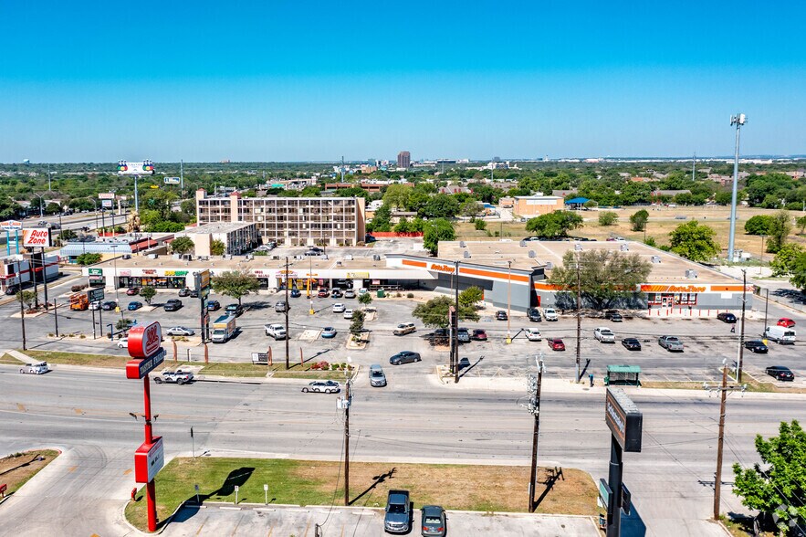 More Photos Of 8515-8611 Perrin Beitel Rd, San Antonio Freestanding For Lease