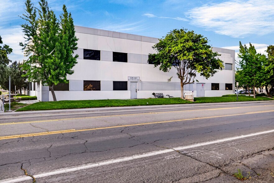 More Photos Of 604 E Walker St, Orland Office For Sale