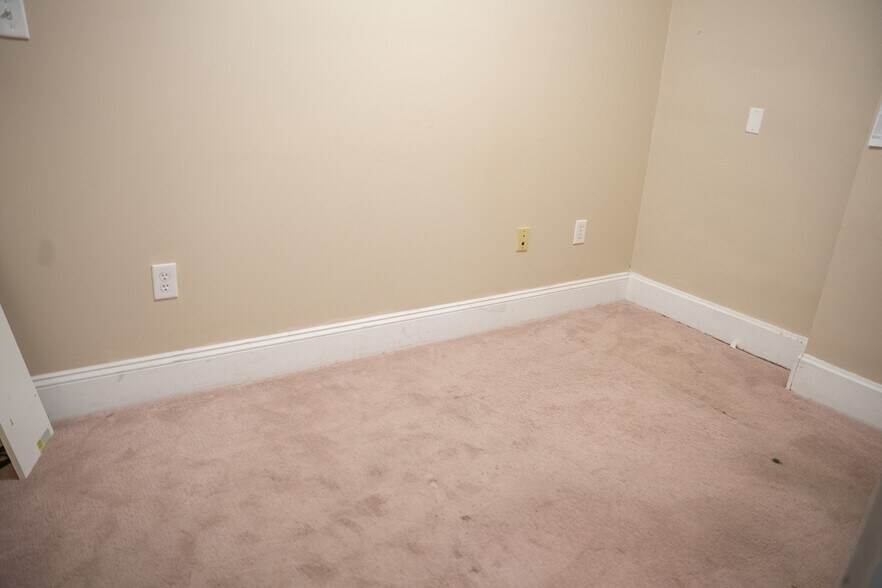 More Photos Of 3617 Alexandria Pike, Cold Spring Loft Creative Space For Sale