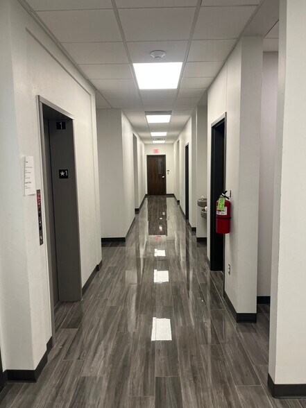 More Photos Of 4308 Grant Blvd, Yukon Medical For Lease