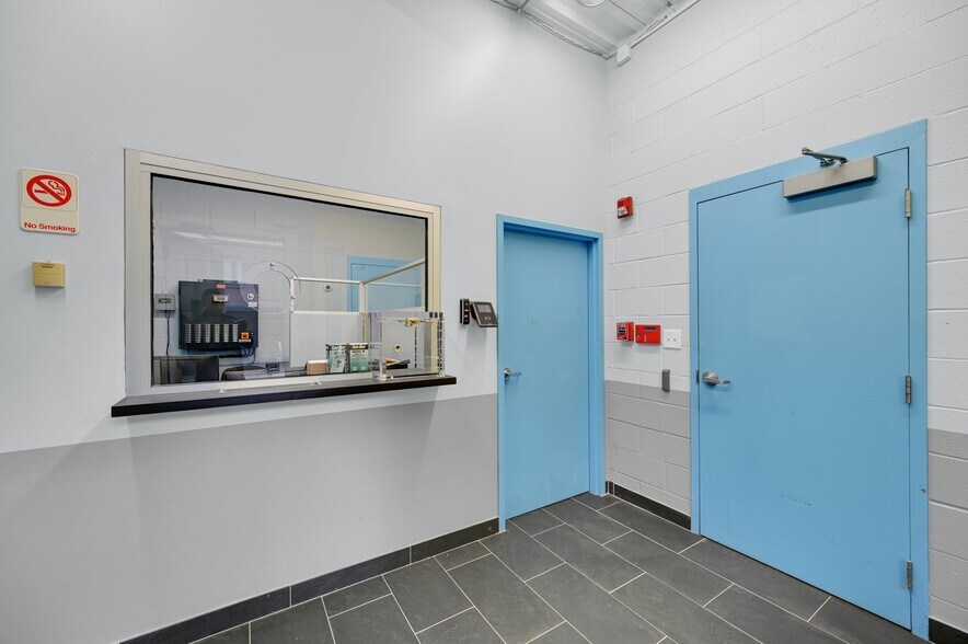 More Photos Of 170-172 Spring St, Newton Office Residential For Sale