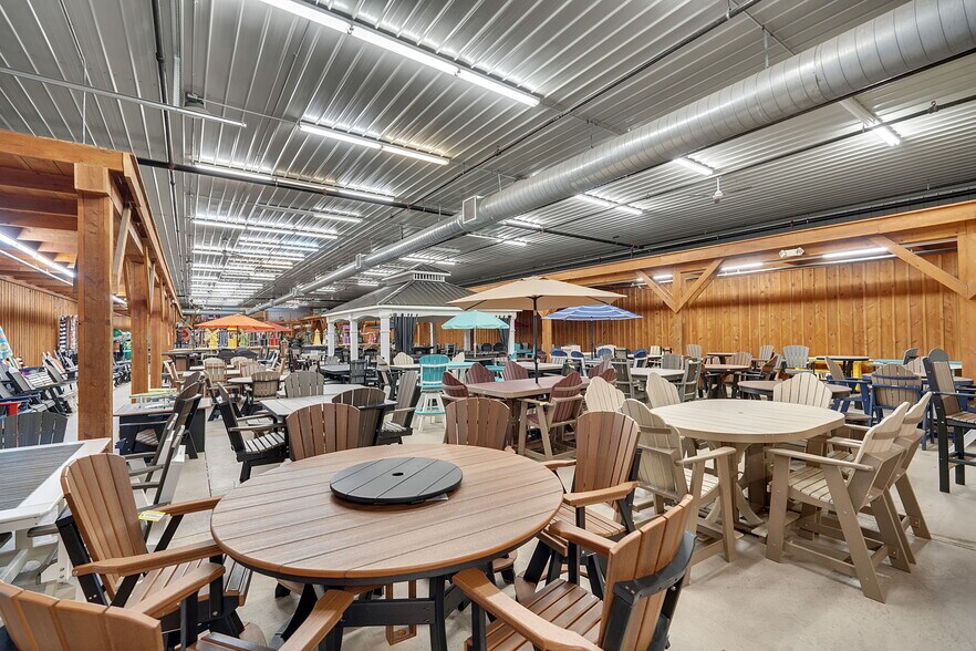 More Photos Of 9992 Main St, Clarence Warehouse For Sale