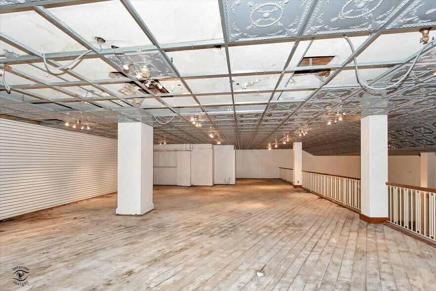 More Photos Of 800 La Salle St, Ottawa Office For Sale