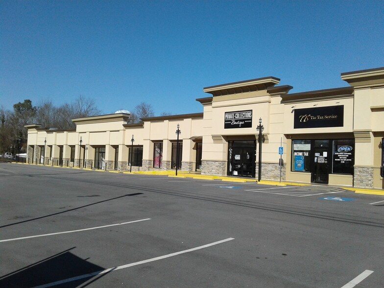 More Photos Of 1600 Shorter Ave NW, Rome Storefront For Lease