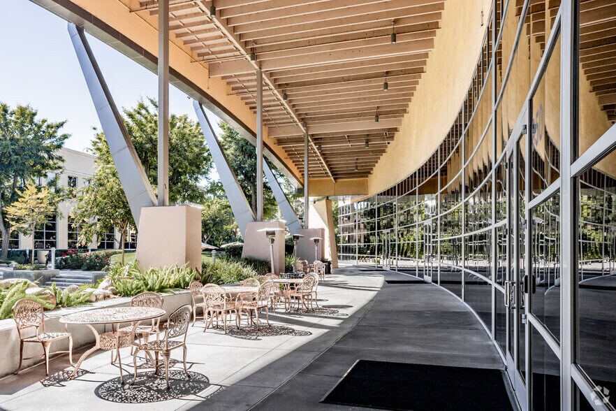 More Photos Of 915 W Imperial Hwy, Brea Unknown For Lease