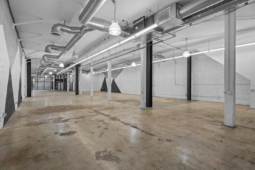 More Photos Of 1931 Bay St, Los Angeles Showroom For Lease