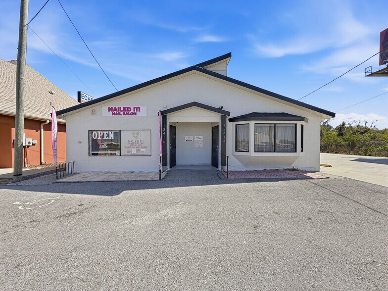 More Photos Of 13414 US Highway 19, Hudson Showroom For Lease