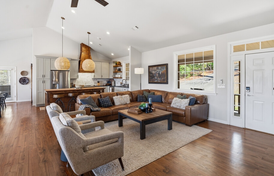 More Photos Of 402 Cliffside dr, Titus Land For Sale