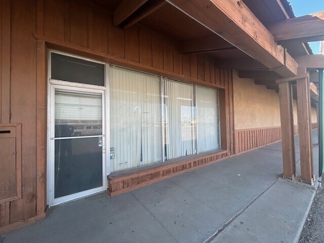 More Photos Of 704-712 Maple Ave, Dalhart Unknown For Lease