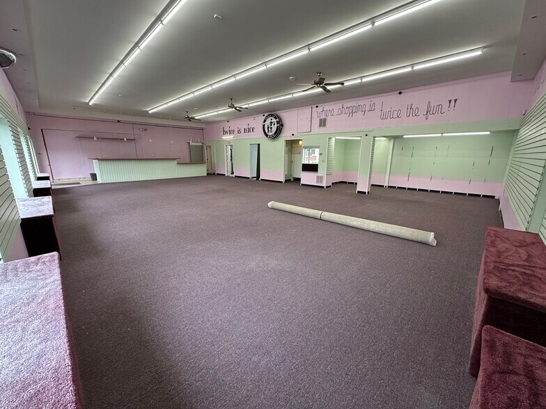 More Photos Of 440 Main St, Stevensville Storefront Retail Residential For Lease