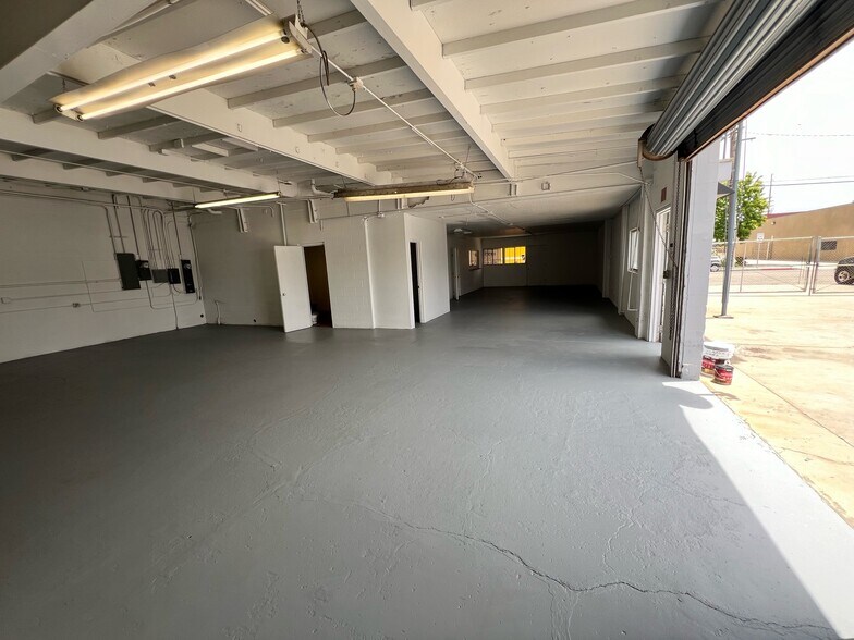 More Photos Of 1775-1783 Callens Rd, Ventura Warehouse For Lease