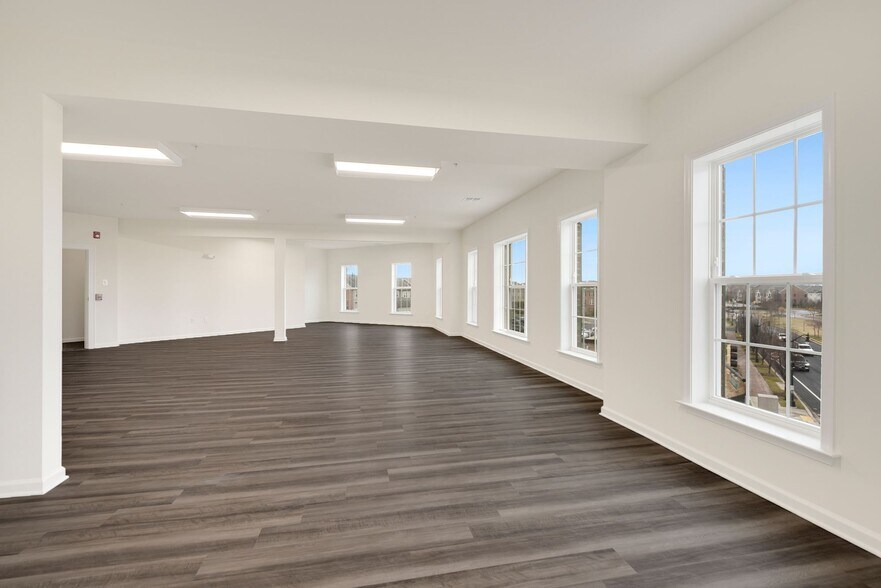 More Photos Of 3546 Worthington Blvd, Frederick Storefront Retail Office For Lease