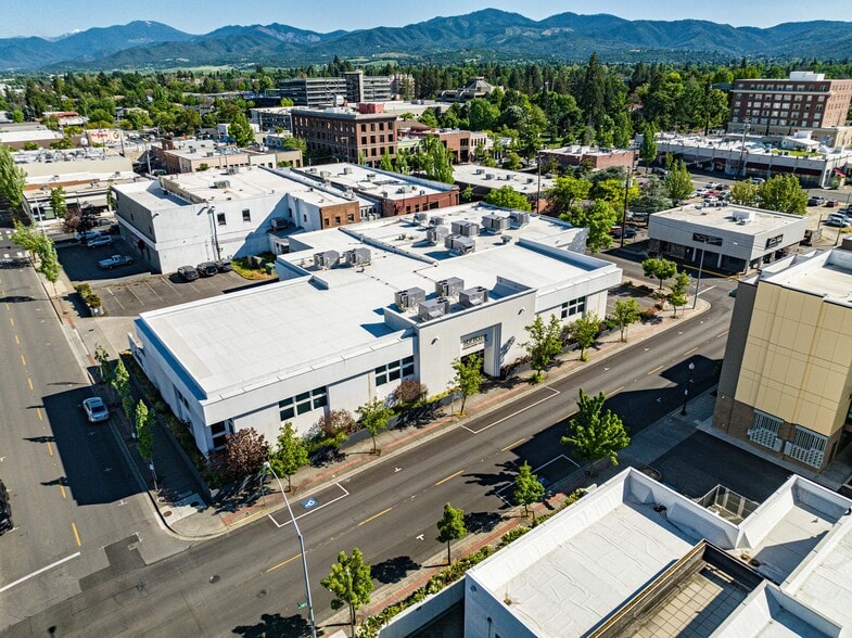 More Photos Of 33 N Fir St, Medford Industrial For Sale
