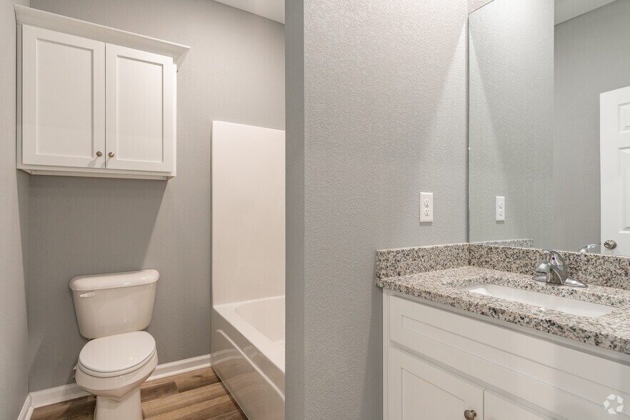 More Photos Of 404 W Matthews St, Brookland Apartments For Sale