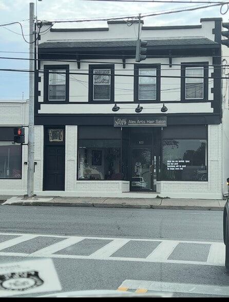 Primary Photo Of 822 Post Rd, Scarsdale Storefront Retail Office For Lease