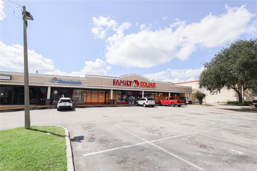 More Photos Of 5810-5840 SE Abshier Blvd, Belleview Storefront For Lease