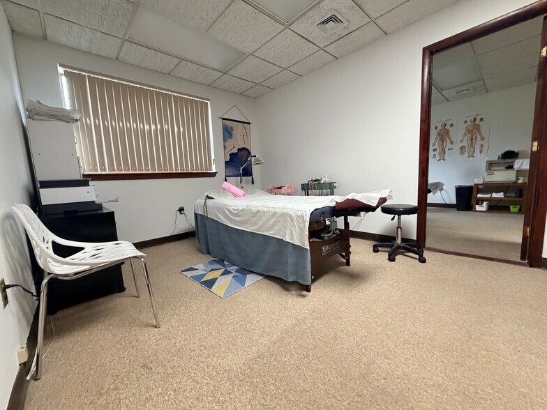 More Photos Of 2 Hillside Ave, Williston Park Medical For Lease