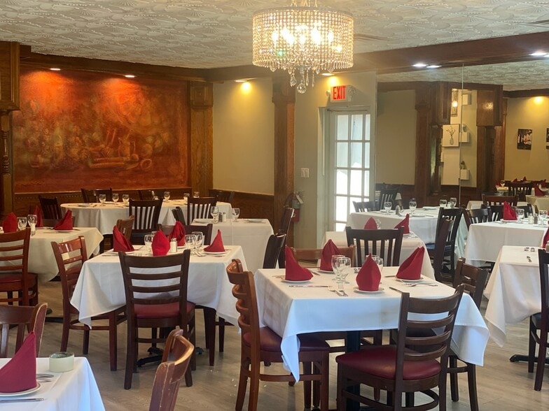 More Photos Of 959 Route 202-206 Hwy, Bridgewater Restaurant For Lease