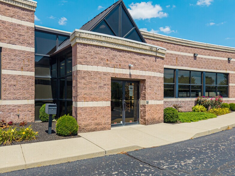 More Photos Of 275 Outerbelt St, Columbus Office For Sale