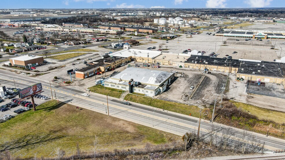 More Photos Of 3440 W Broad St, Columbus Warehouse For Sale