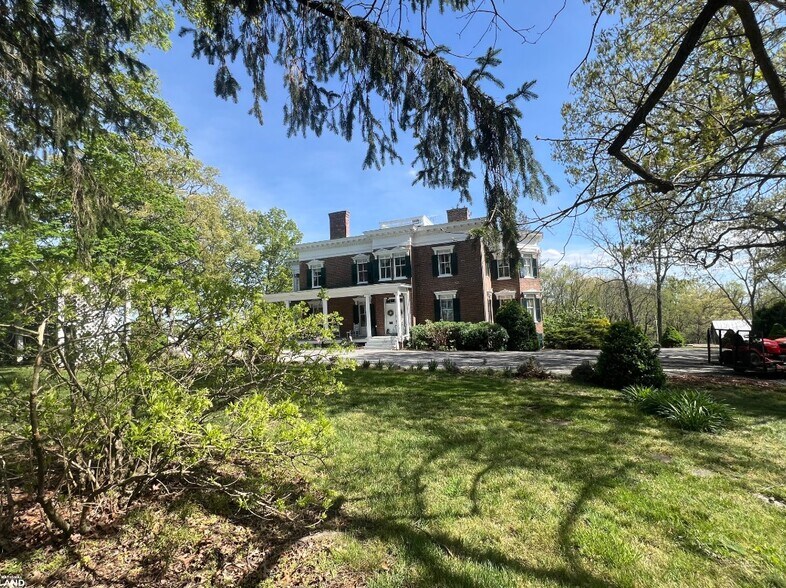 More Photos Of 5189 Rockwood Rd, Dublin Lodge Meeting Hall For Sale