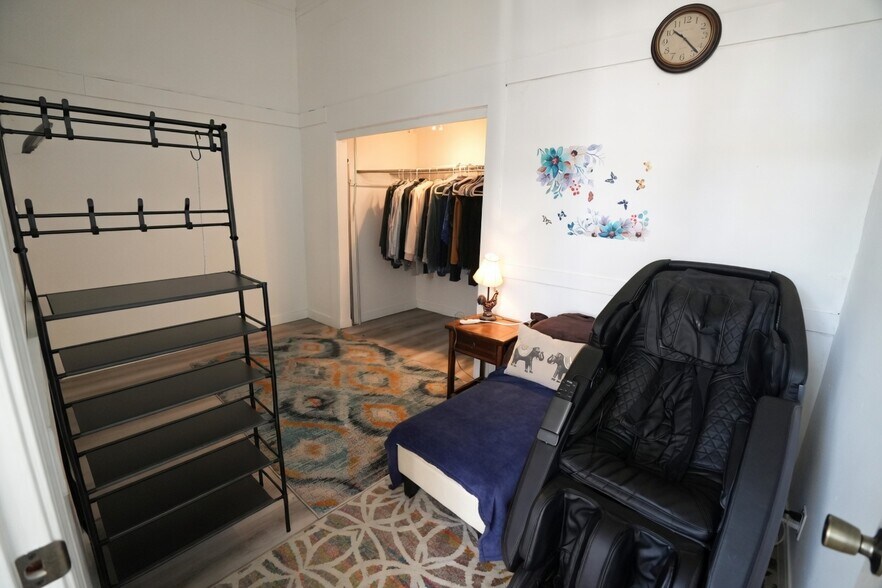 More Photos Of 496 6th St, Montara Office Residential For Sale