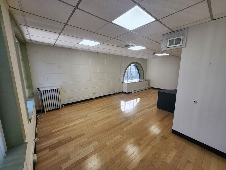 More Photos Of 440 60th St, West New York Apartments For Lease