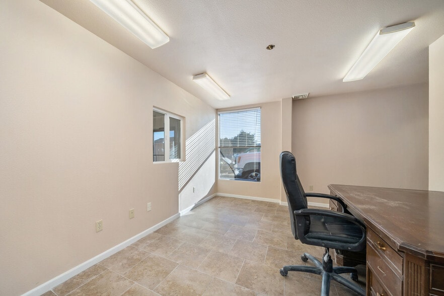 More Photos Of 741 Paso Robles St, Paso Robles Warehouse For Lease