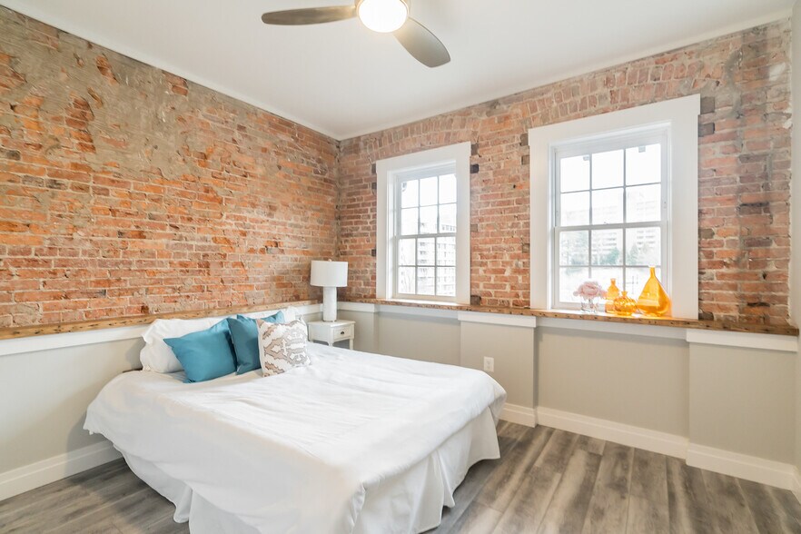 More Photos Of 2649 Connecticut Ave NW, Washington Apartments For Sale