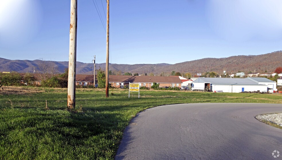 Primary Photo Of Mt Perkins Lane, LaFollette Land For Sale