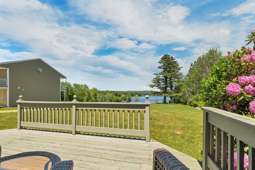 More Photos Of 280 S Main St, Wolfeboro Hotel For Sale