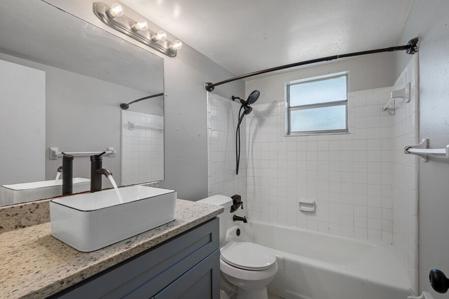 More Photos Of 3960 12th St, Saint Petersburg Apartments For Sale