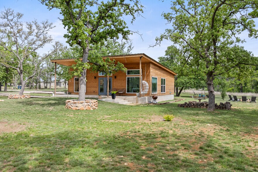 More Photos Of 444 Klein Rd, Stonewall Flex For Sale