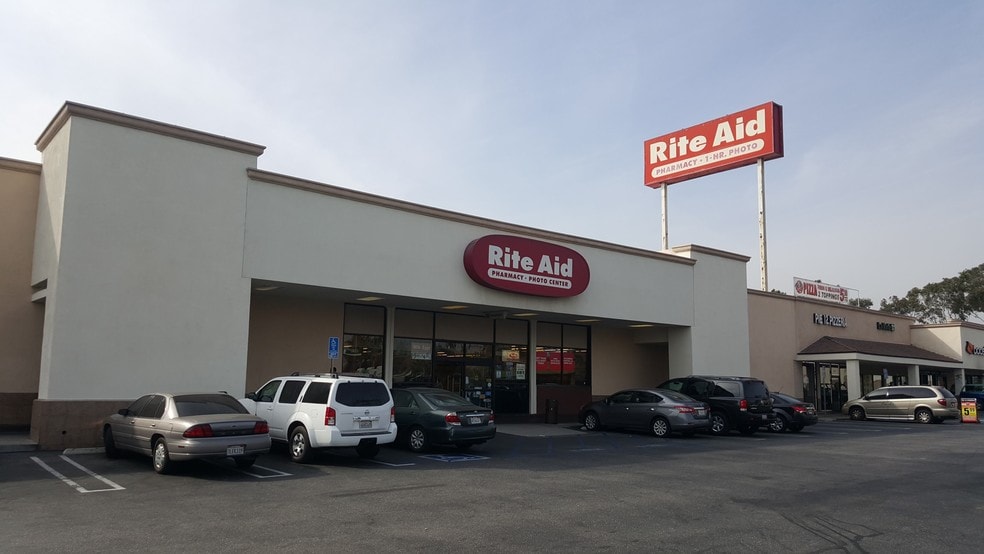 More Photos Of 9934-10048 Sierra Ave, Fontana Unknown For Lease
