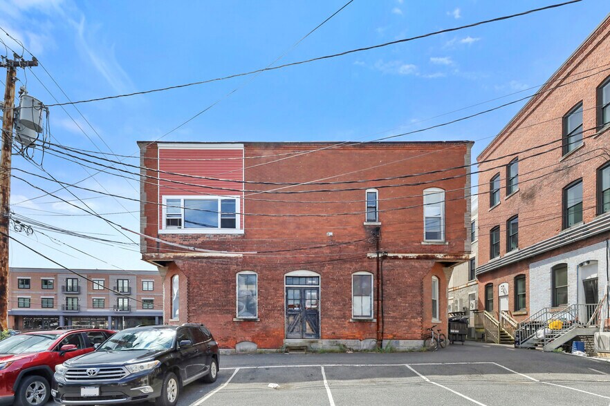 More Photos Of 15 Bridge St, Great Barrington Storefront Retail Residential For Sale