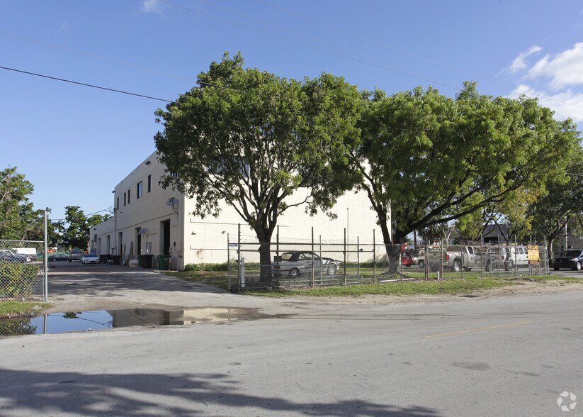 More Photos Of 2241 NW 22nd St, Pompano Beach Warehouse For Lease