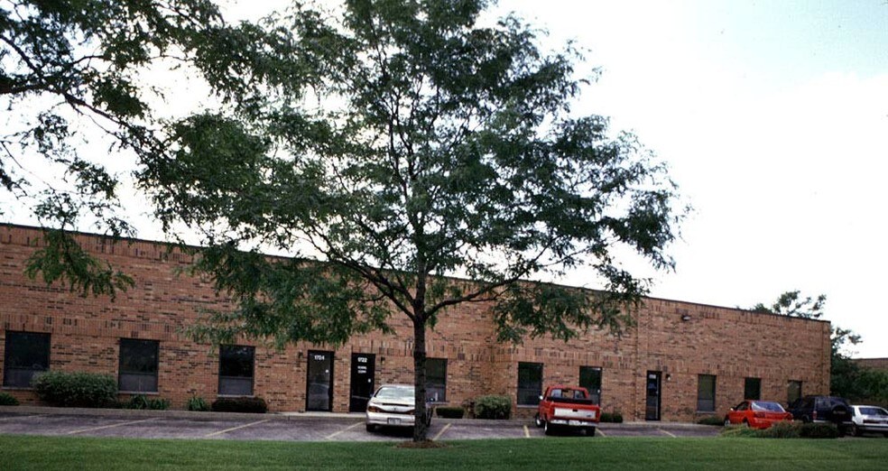 More Photos Of 1720-1730 Wright Blvd, Schaumburg Light Distribution For Lease