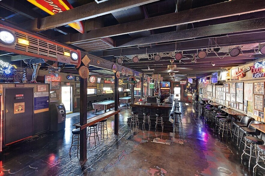 More Photos Of 7 Center st, Folly Beach General Retail For Sale
