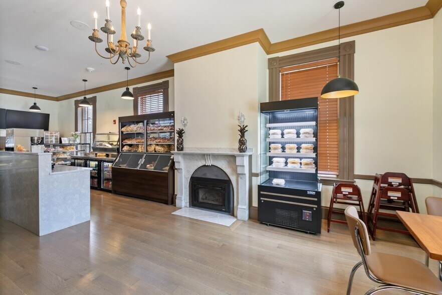 More Photos Of 98 Main St, Peabody General Retail For Sale