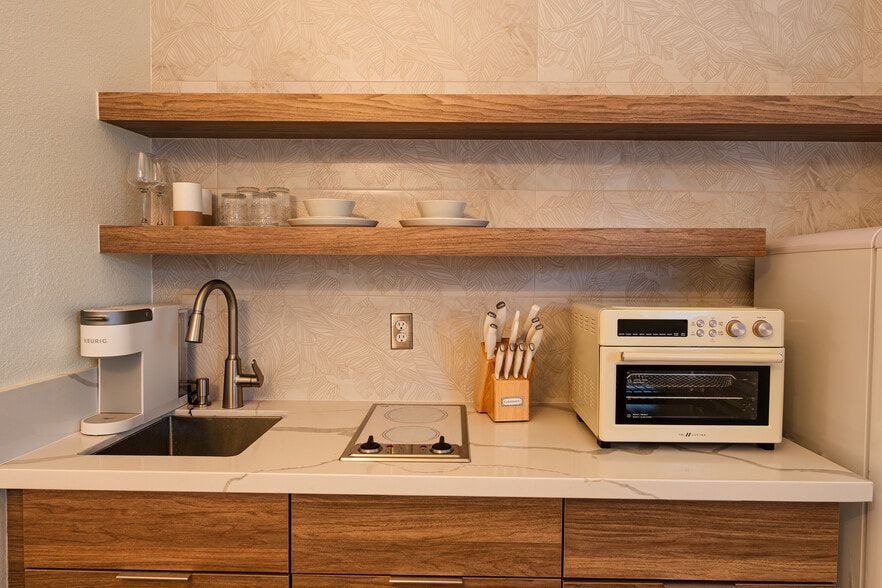 More Photos Of 2502 Tamarind Dr, Hutchinson Island Hotel For Sale