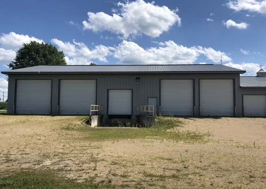 More Photos Of 1542 Industrial Dr, Shawano Showroom For Lease