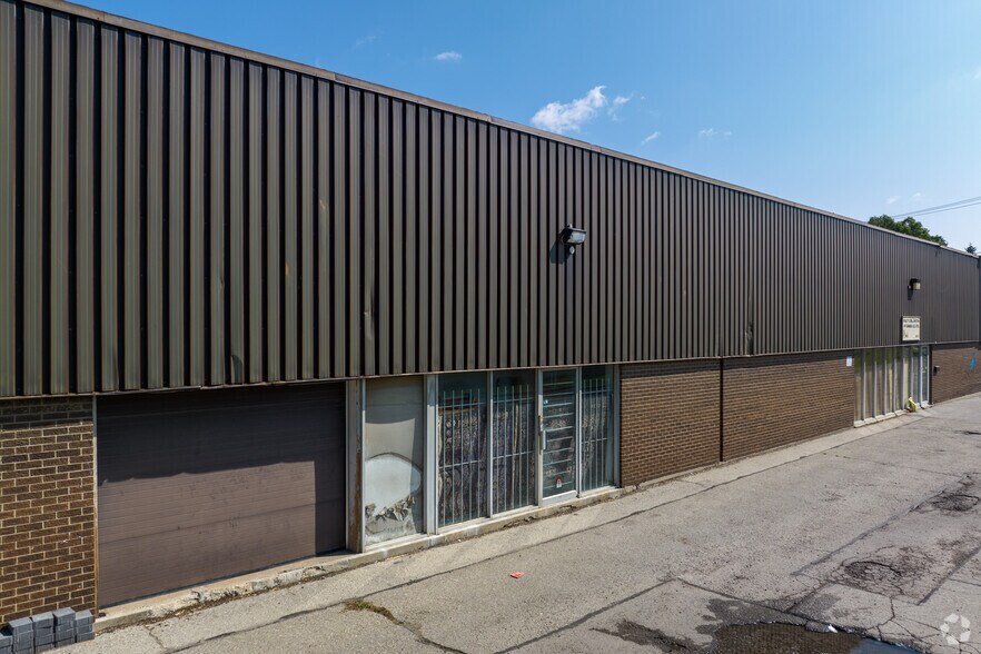 More Photos Of 900 Caledonia Rd, Toronto Warehouse For Lease