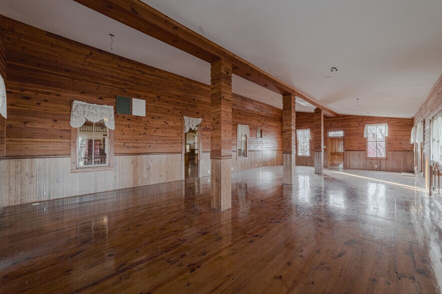 More Photos Of , Marion Unknown For Sale