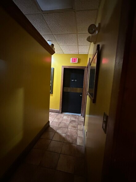 More Photos Of 194 Main St, Amesbury Restaurant For Sale