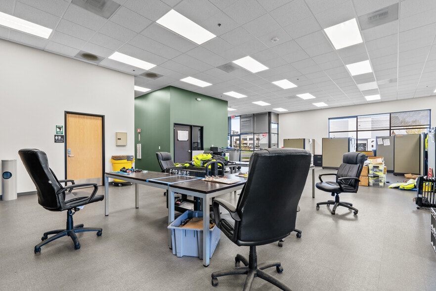 More Photos Of NE Riverside Pky, Gresham Unknown For Lease