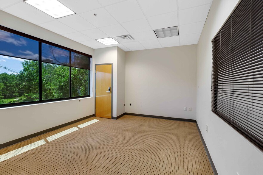 More Photos Of 230 North St, Danvers Medical For Lease