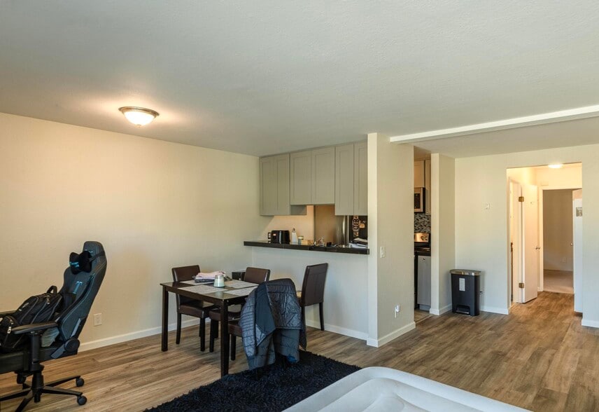 More Photos Of 457 Spencer St, Monterey Apartments For Sale