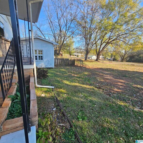 More Photos Of 1809 Golden Springs Rd, Anniston Flex For Lease