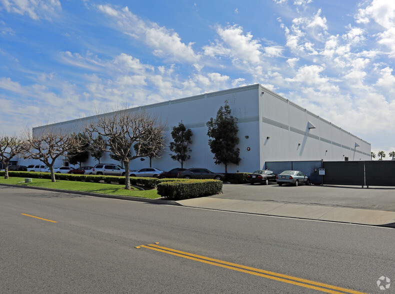 Primary Photo Of 17352 Armstrong Ave, Irvine Warehouse For Sale